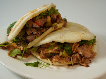 Pan con Chicharrón Estilo Oriental